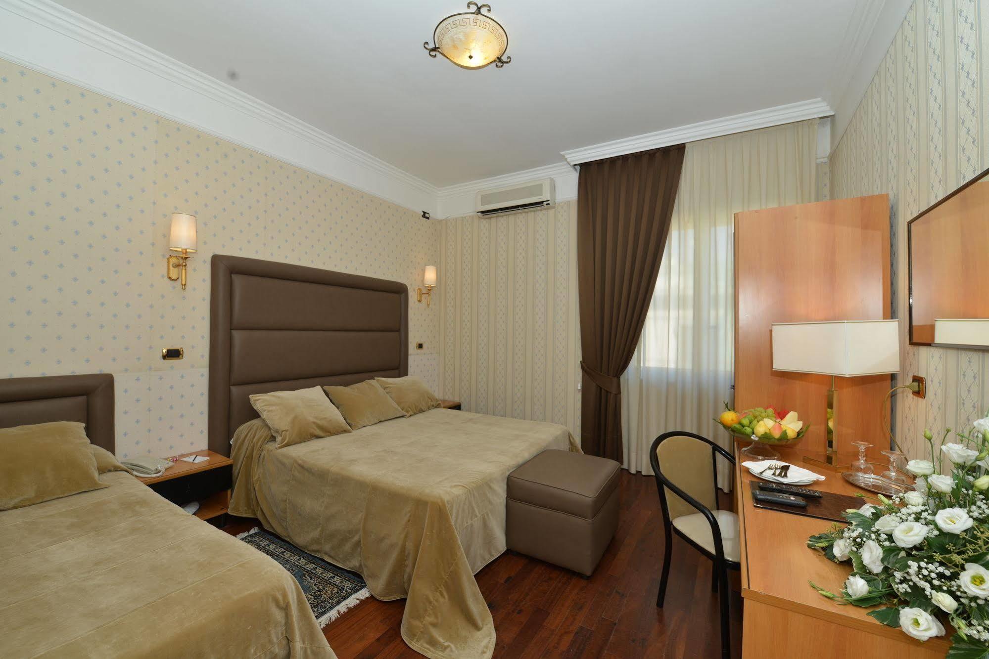 Hotel Palma Pompei Ngoại thất bức ảnh